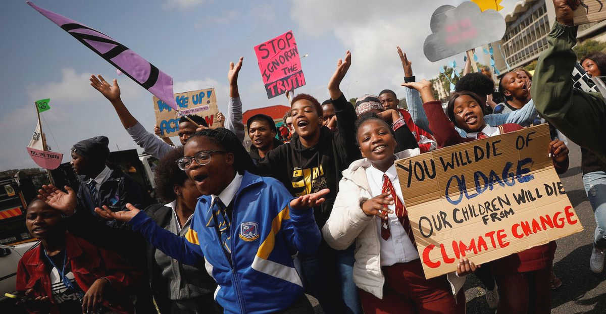 How grassroots movements shape climate change legislation: The impact of civil society activism Policy proposals and advocacy
Grassroots How grassroots movements shape climate change legislation: The impact of civil society activism Policy proposals and advocacy
Grassroots